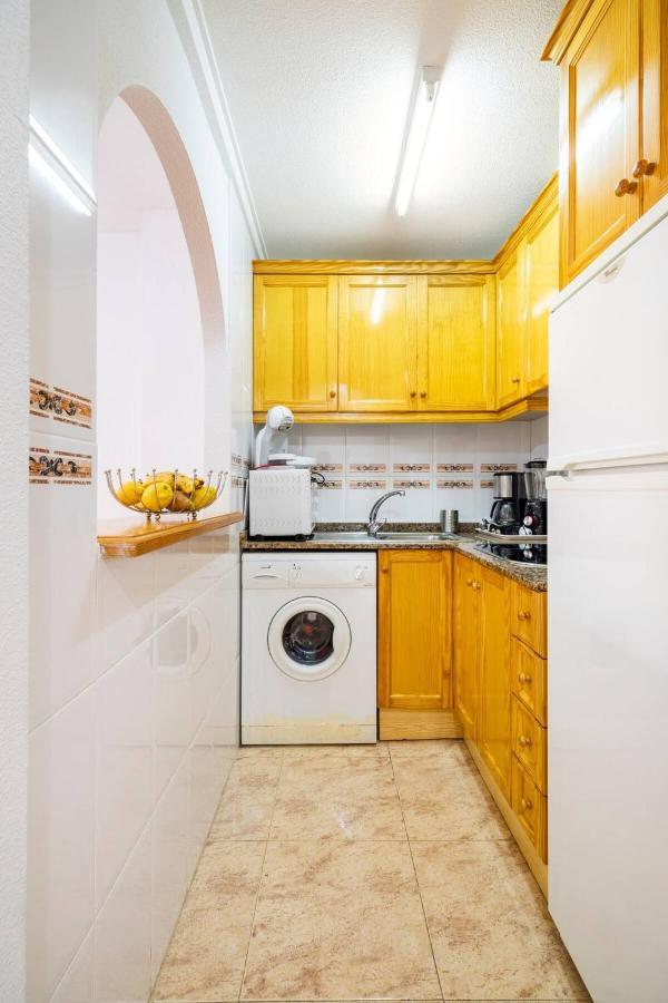 Apartamento Compartido - Solo El Dormitorio Es Privado Torrevieja Exterior photo
